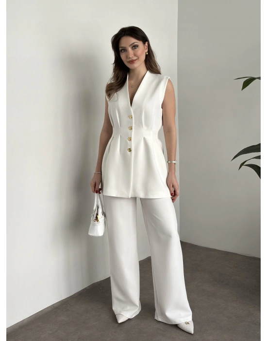 Gold Düğmeli Belden Oturtmalı Takım - Beyaz