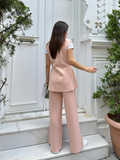 Gold Düğmeli Beli Büzgülü Yelek ve Geniş Paça Pantolonlu Takım - Pembe