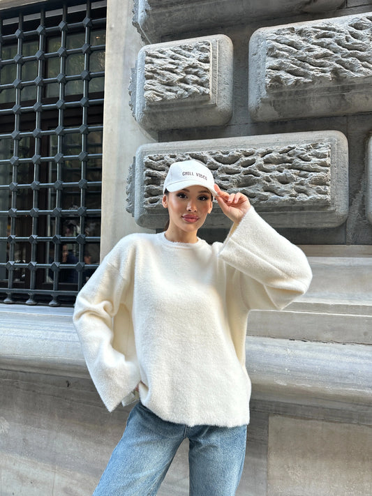 Oversize Bisiklet Yaka Yumuşak Dokulu Şardonlu Triko Kazak - Beyaz