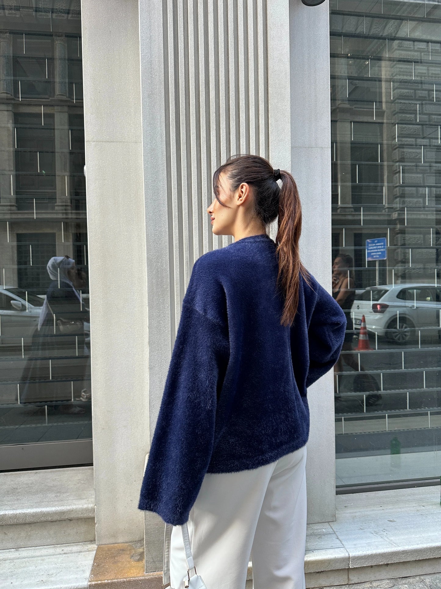 Oversize Yumuşak Dokulu Sakallı Triko Kazak - Lacivert