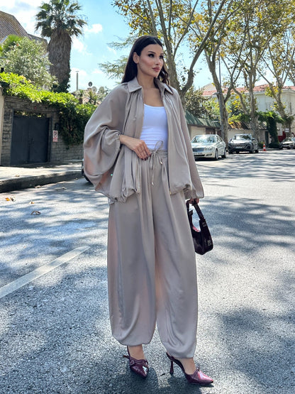 Saten Büzgülü Pileli Bumber Ceket Pantolon Takım - Bej